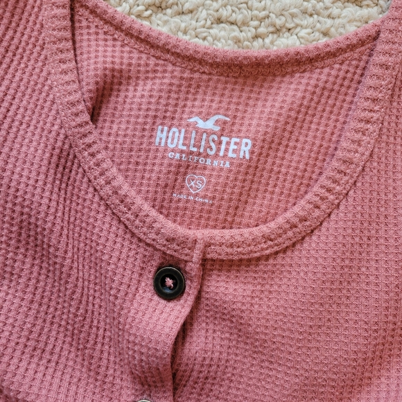 Hollister Ribbed Knit Waffle Tie Front Tank Top - Picture 3 of 7